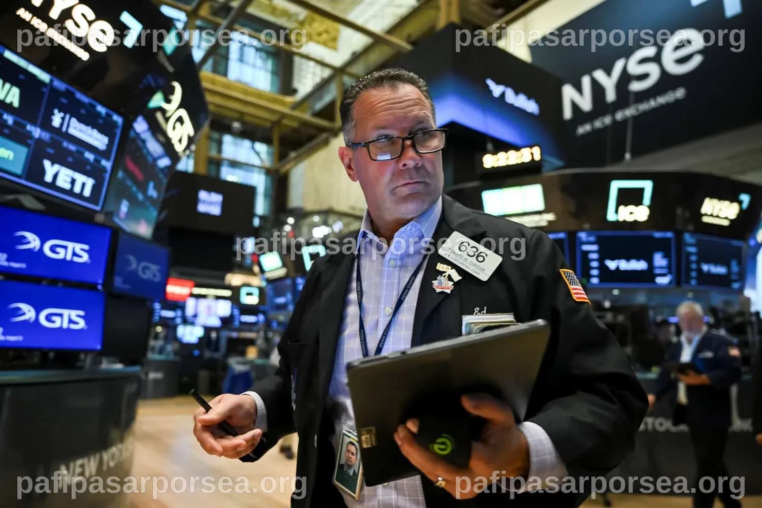 Mercato azionario oggi: Dow, S&P 500 e Nasdaq oscillano per la minaccia alla Fed mentre il DOJ avvia un'inchiesta penale su Powell